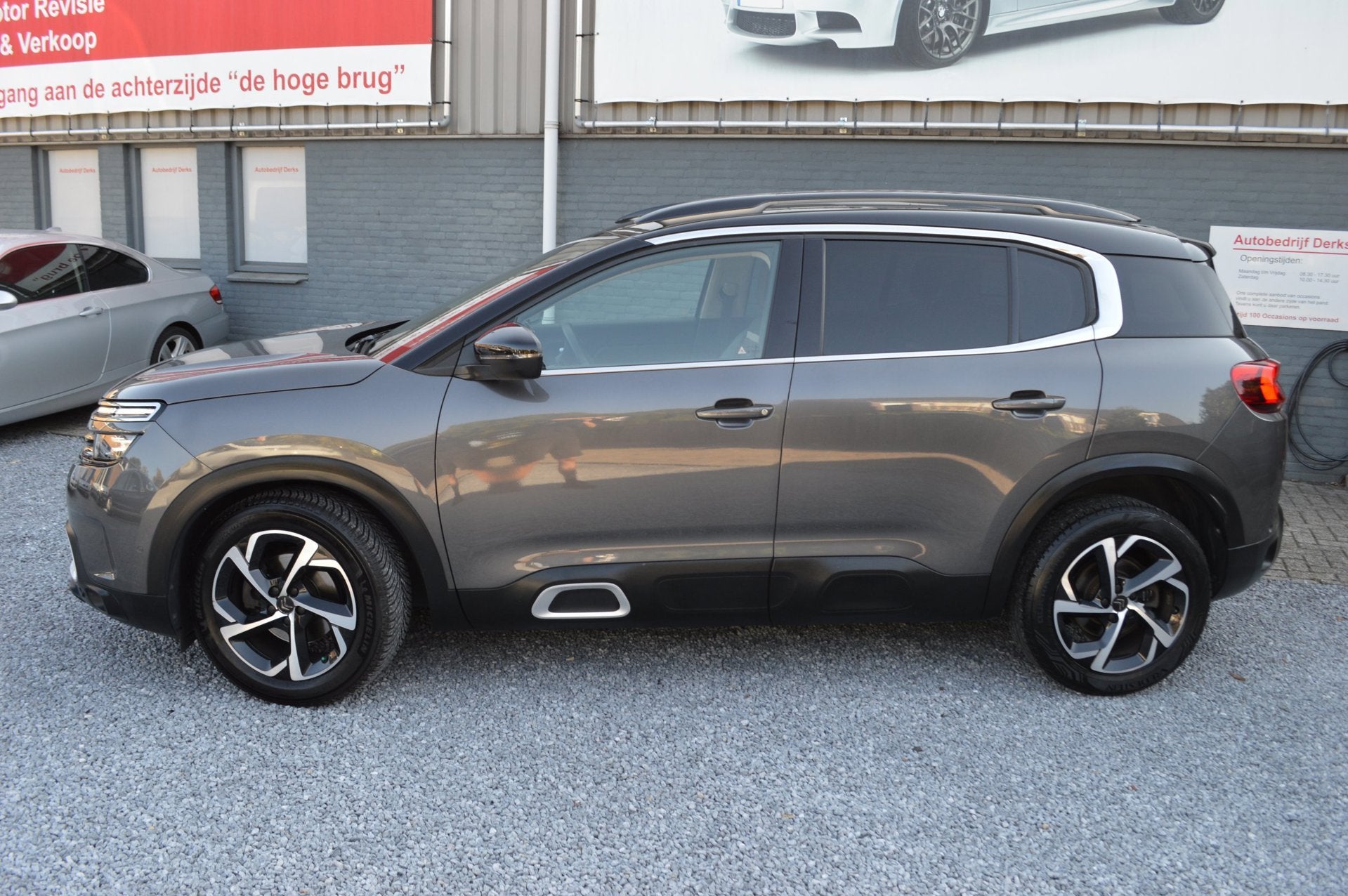 Citroen C5 Aircross 1.6 PureTech Shine AUT Navi Panorama Tre, Auto's, Citroën, Dealer onderhouden, Gebruikt, Euro 6, 4 cilinders