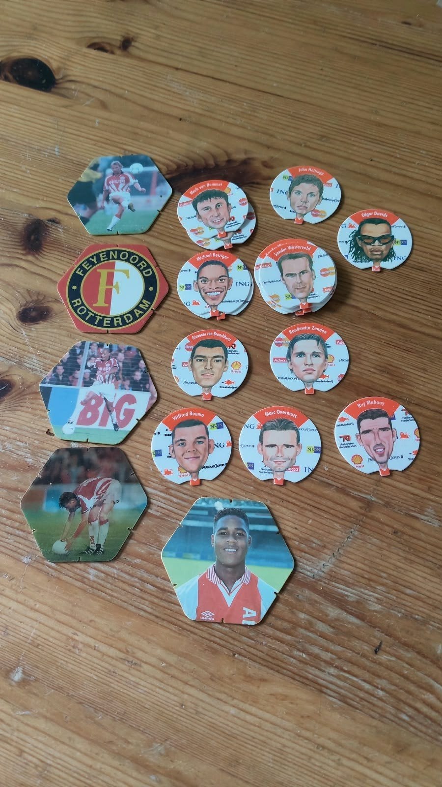 22 Voetbal Flippo's, inclusief dubbelen, Ophalen of Verzenden, Losse flippo's