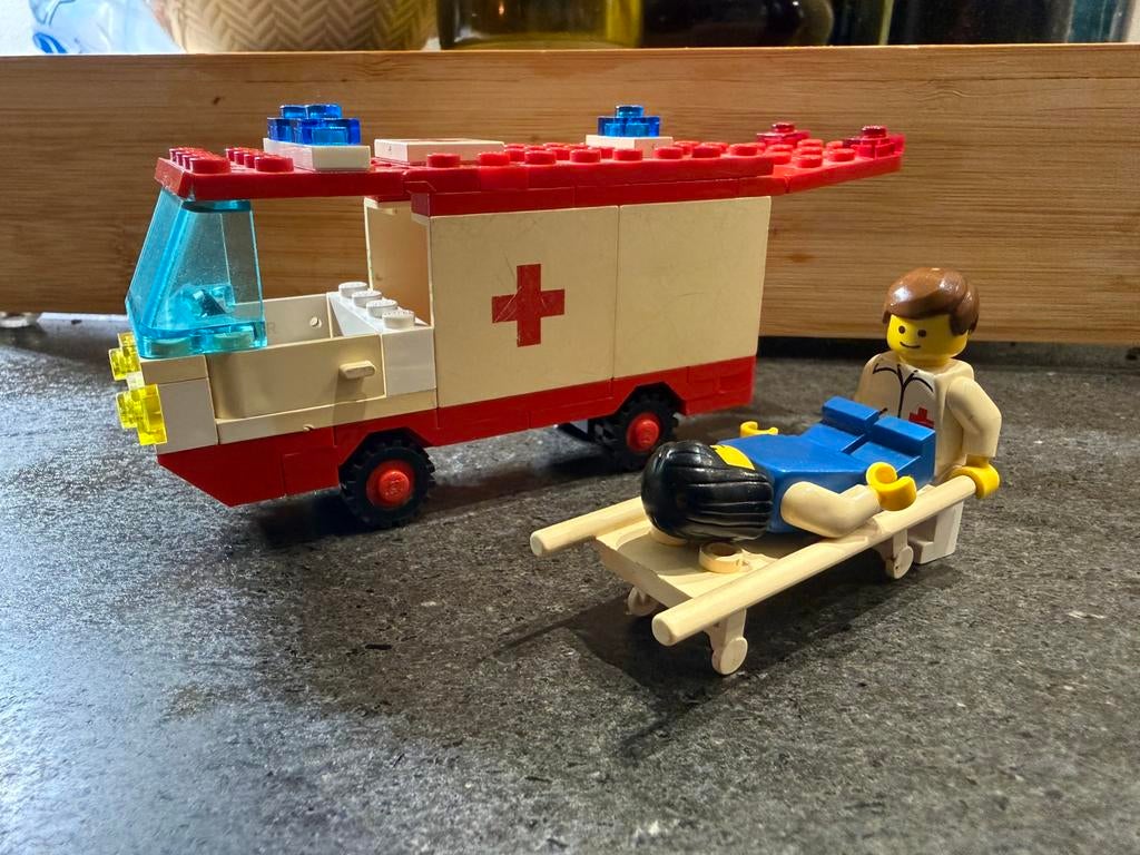 Lego vintage ambulance 6688 (1985), Ophalen of Verzenden, Zo goed als nieuw