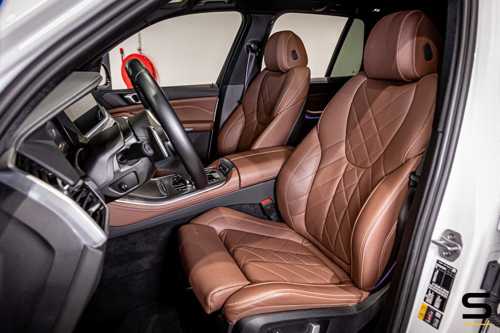 BMW X5 XDrive45e High Executive|M-sportPro|Pano|E-trekhaak, Auto's, BMW, Wit, Hybride Elektrisch/Benzine, 2998 cc, SUV of Terreinwagen