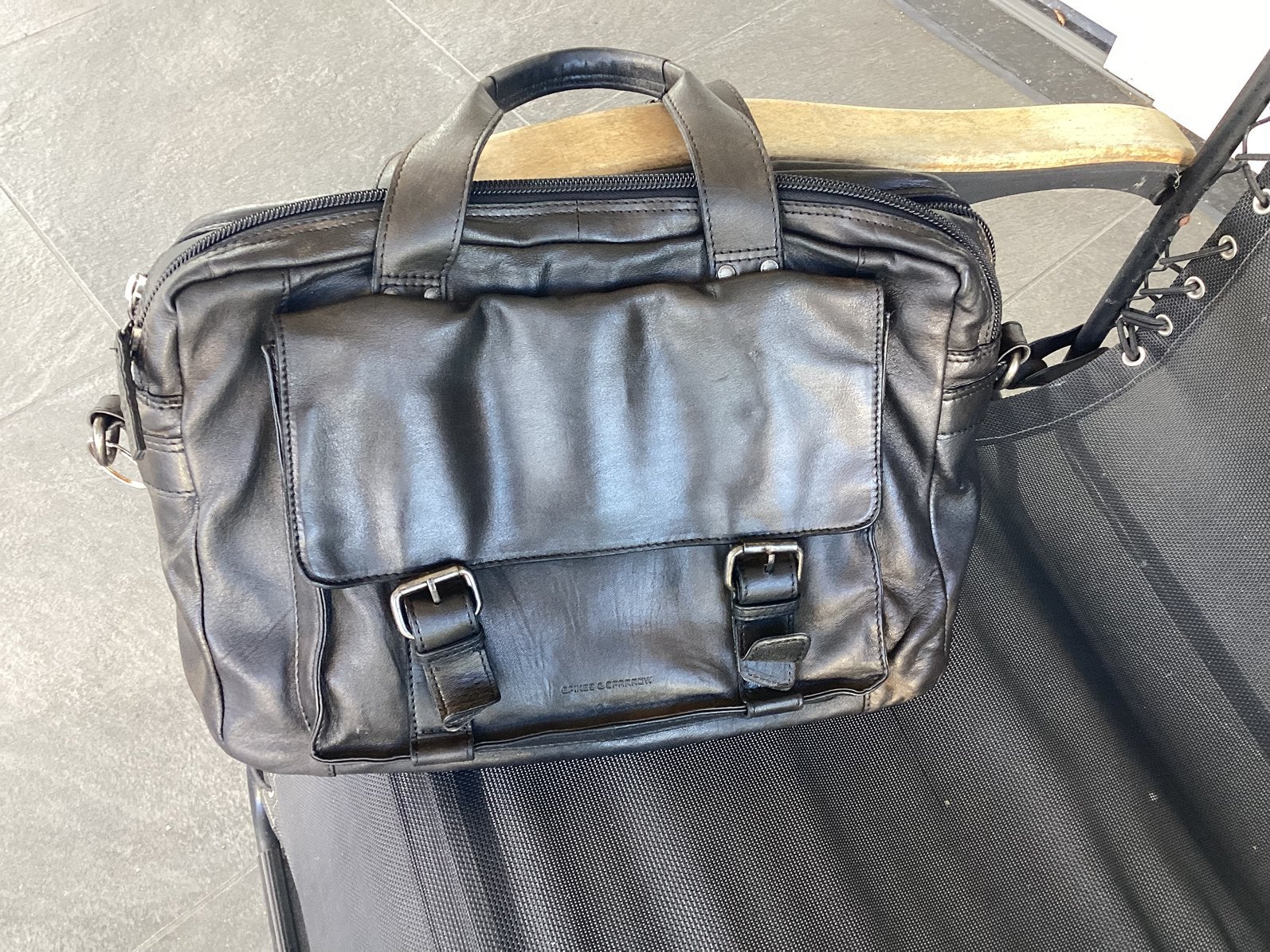 Te koop zwart lederen laptop tas, Ophalen, Zo goed als nieuw
