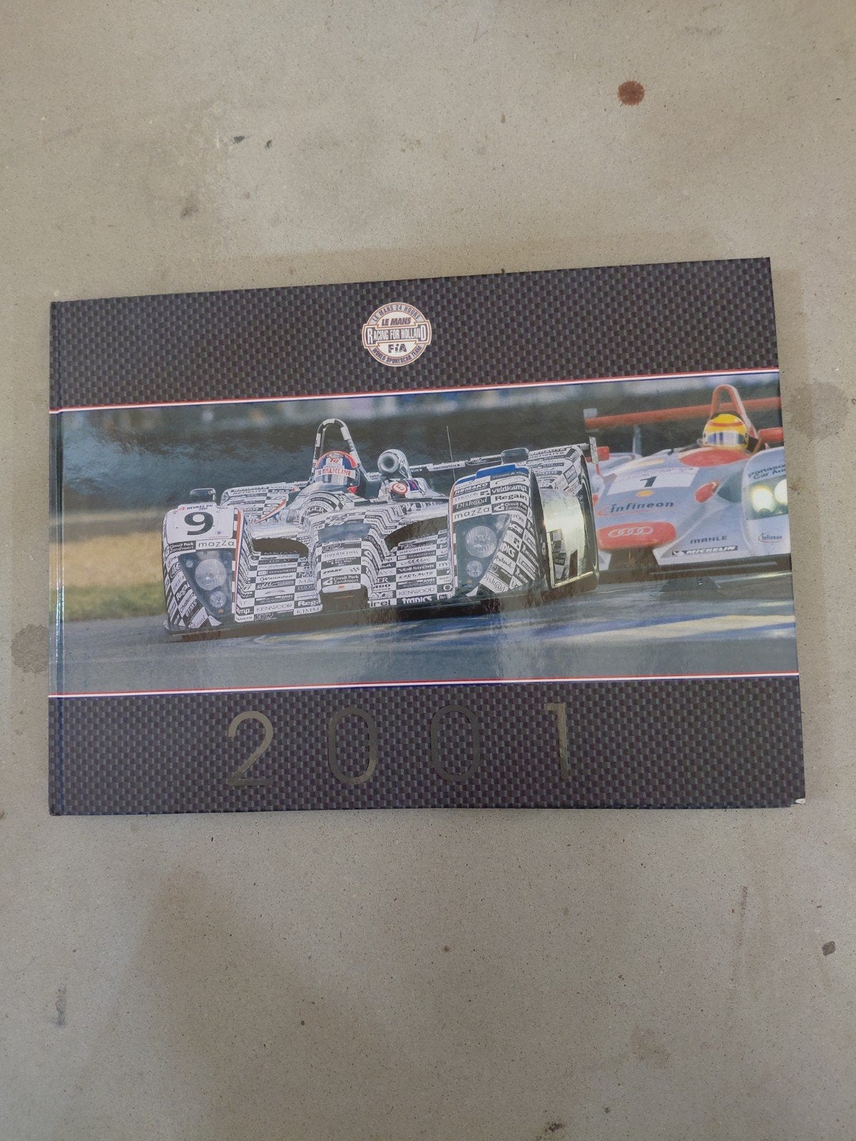 Le Mans 2001 Jaarboek met handtekeningen, Ophalen of Verzenden, Zo goed als nieuw, Audi, Diverse coureurs