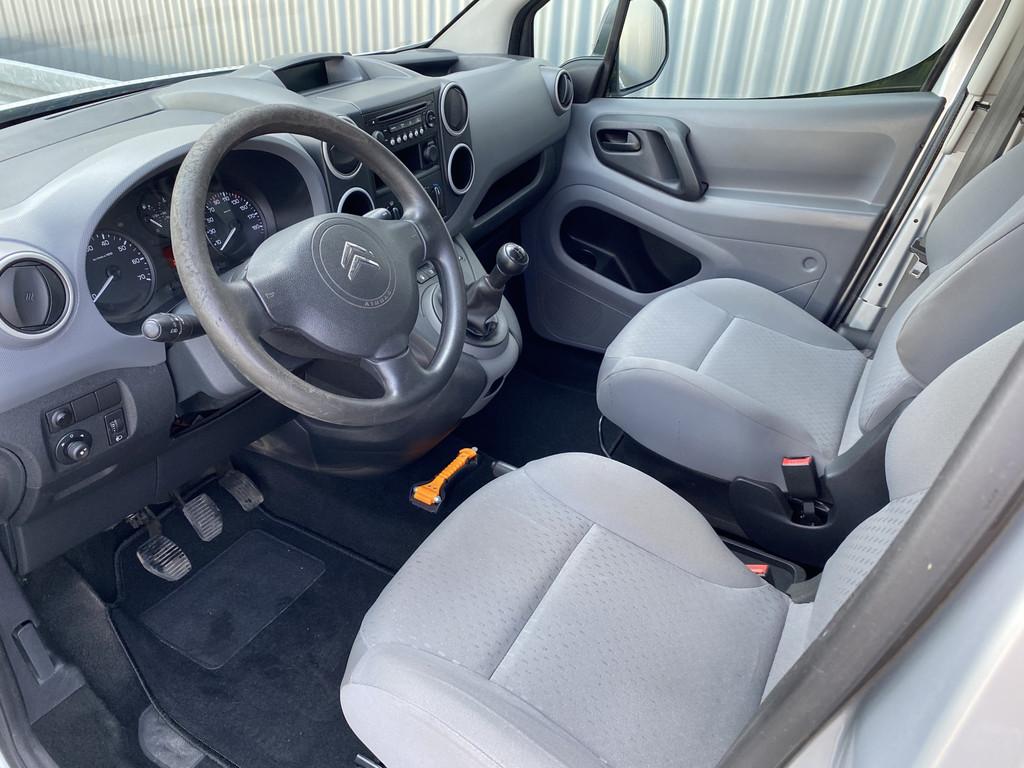 Citroën Berlingo 1.6 HDI 500 Comfort met Trekhaak & Nieuwe, Auto's, Bestelauto's, Voorwielaandrijving, Stof, Gebruikt, 4 cilinders