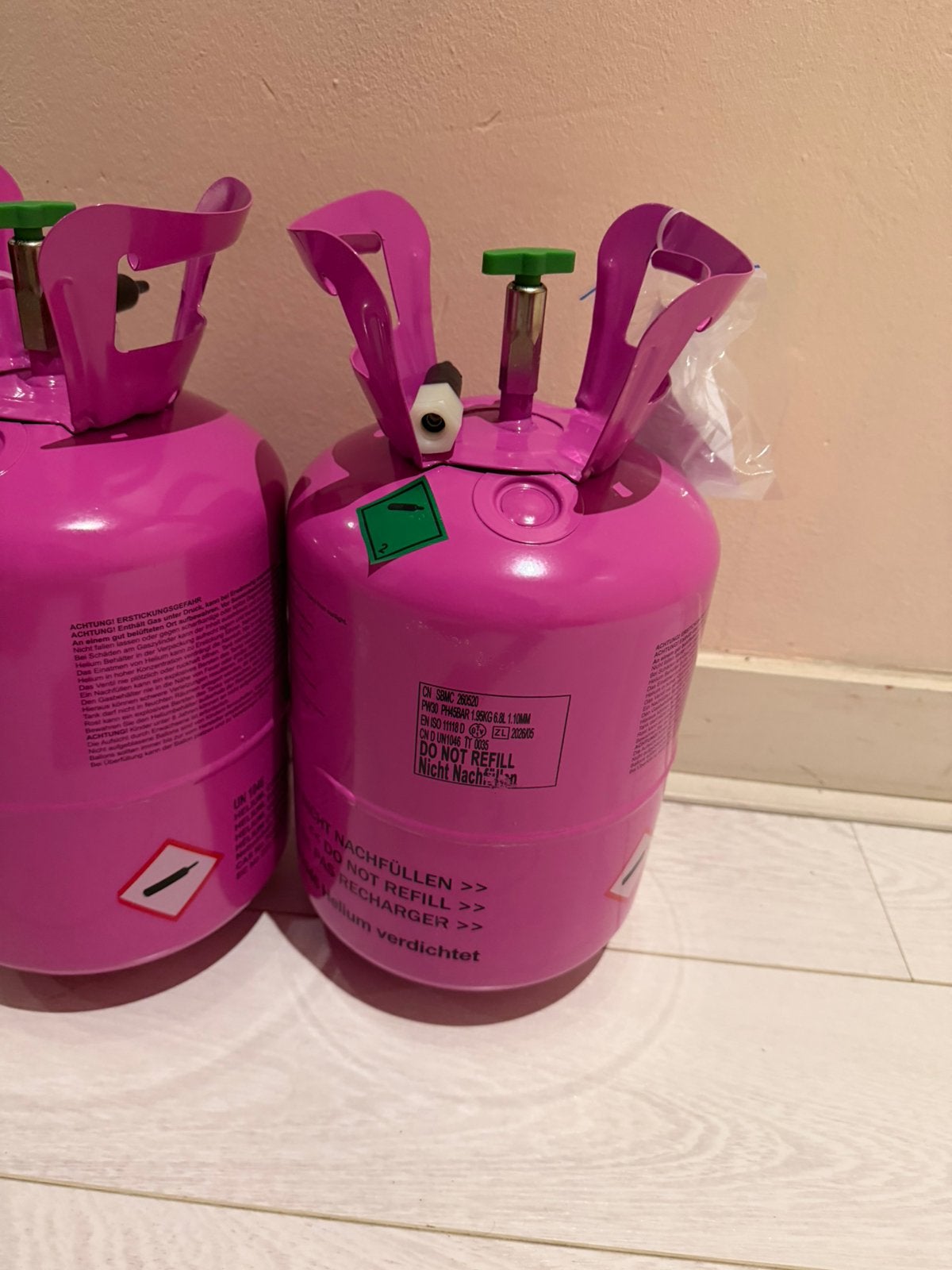 Helium gas for ballons, Ophalen, Zo goed als nieuw