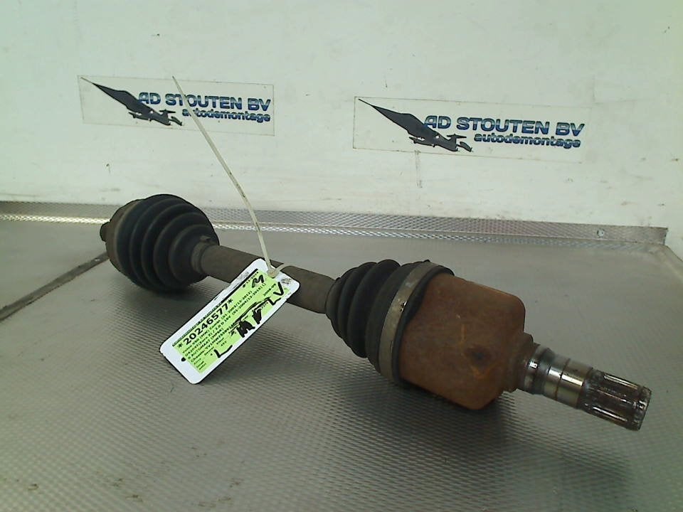 Aandrijfas Links Voor Volvo V50 (MW) (2004-04/2010-12), Gebruikt, Siegburger Straße 229, Köln 50679, , Duitsland, Info@volvocars.com