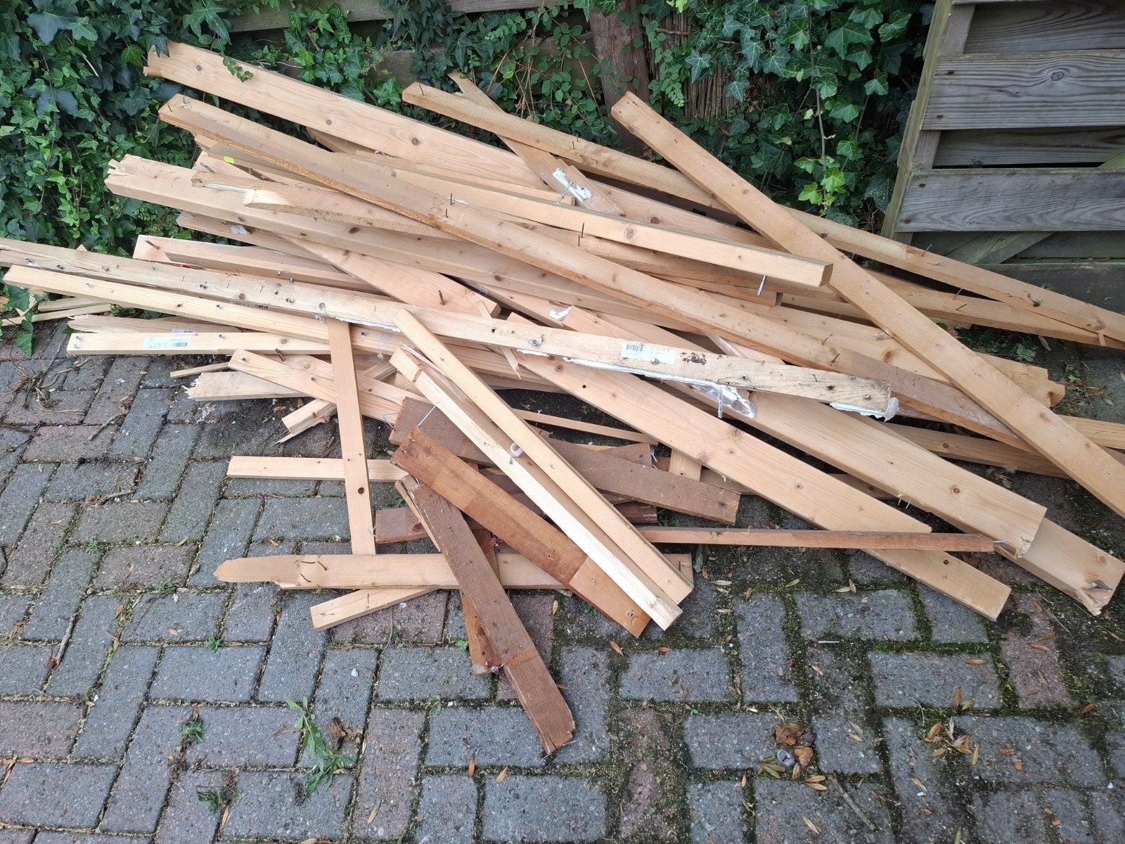 GRATIS schoon bouw- en sloophout, Doe-het-zelf en Verbouw, Hout en Planken, Ophalen, Gebruikt, Minder dan 25 mm, Plank