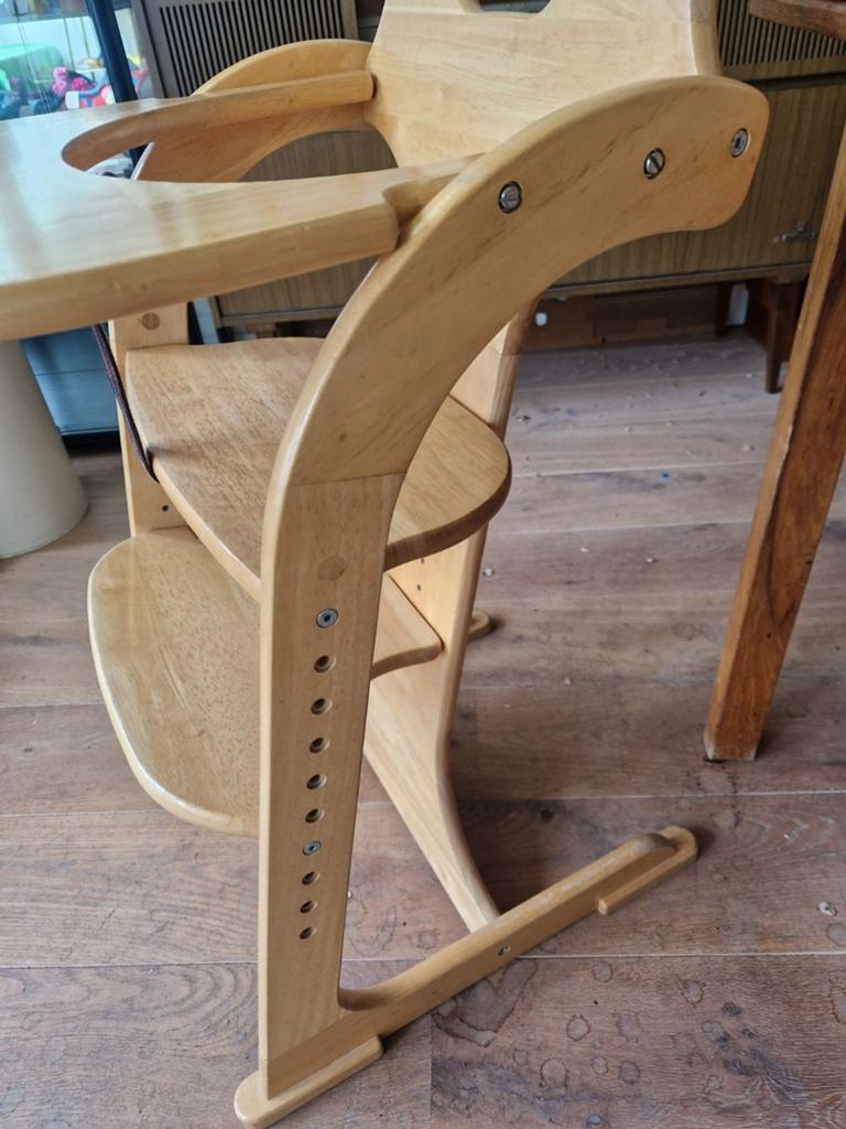 Tiamo meegroei kinderstoel - Houten kinderstoel, Ophalen, The Rebels, Therebels1973@gmail.com, Danlaan 73a