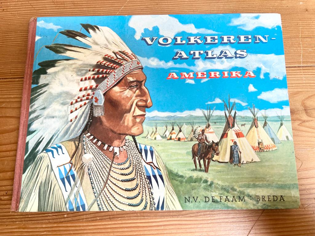 Oud plaatjesboek Volkerenatlas Amerika – compleet, Boeken, Atlassen en Landkaarten, Gelezen, Overige atlassen, Ophalen of Verzenden