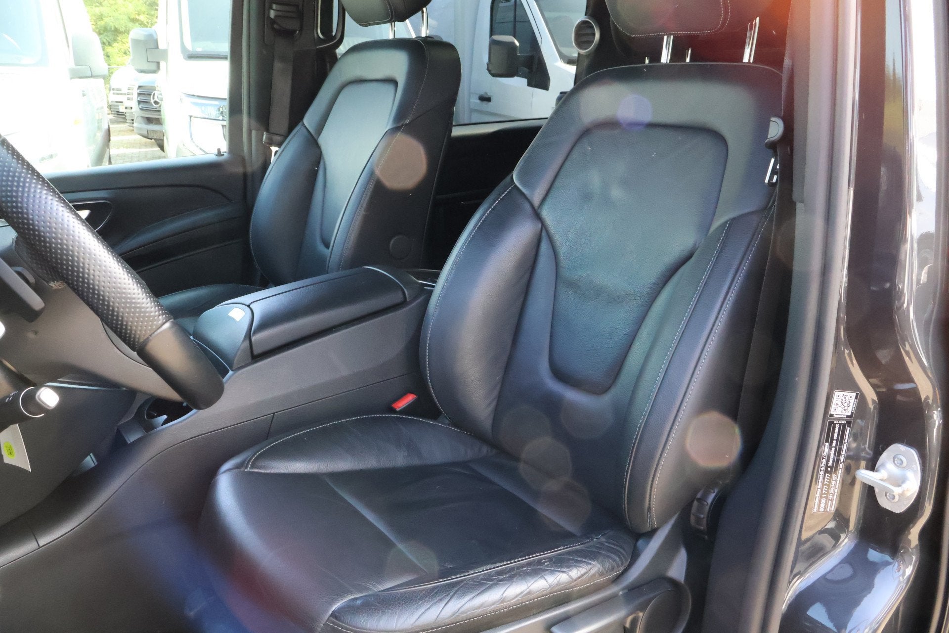 Mercedes-Benz V-Klasse 300d 4-MATIC Lang DC Avantgarde Editi, Auto's, Automaat, Stof, Gebruikt, Euro 6
