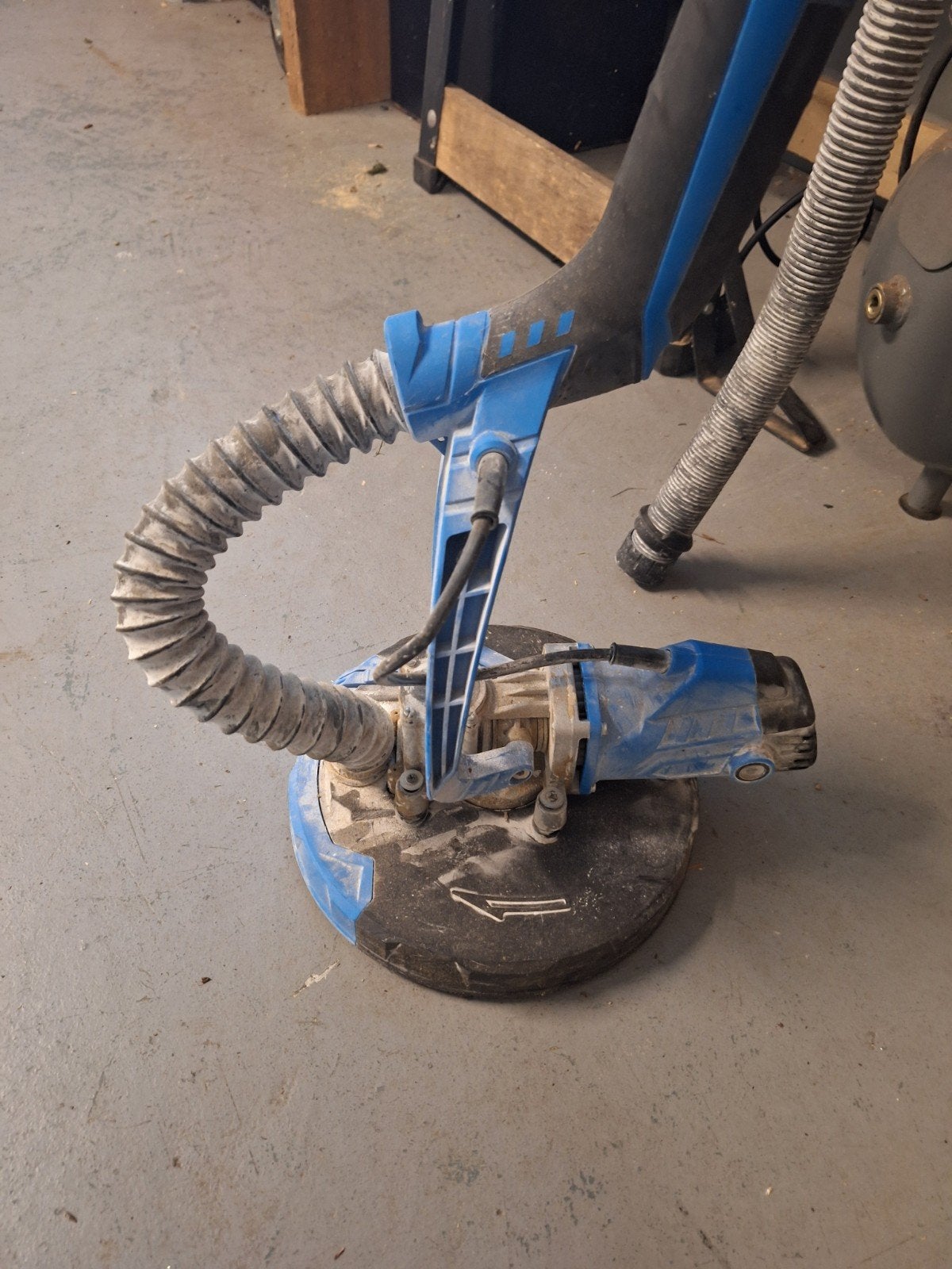HBM Schuurmachine voor muren en plafonds, Ophalen, Gebruikt, Minder dan 600 watt, Overige typen