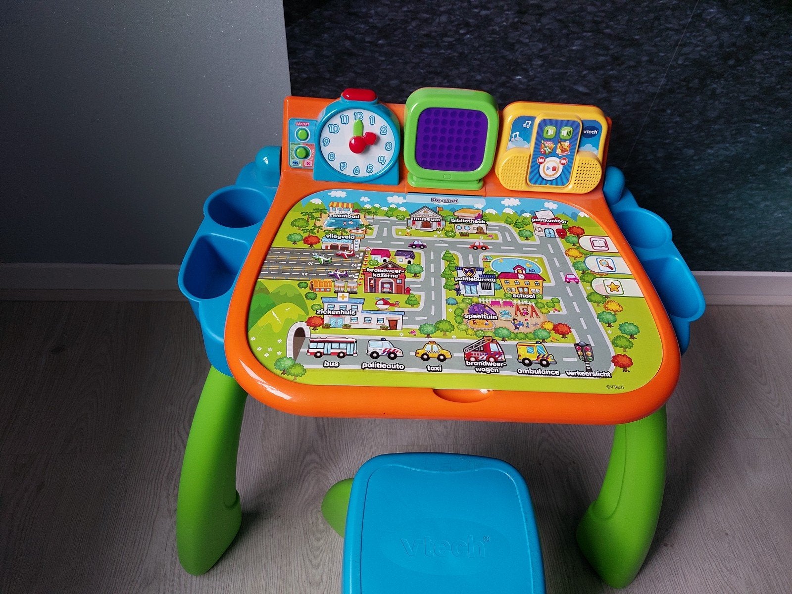 v tech magisch bureau met krukje, Kinderen en Baby's, Speelgoed | Vtech, Ophalen, Zo goed als nieuw