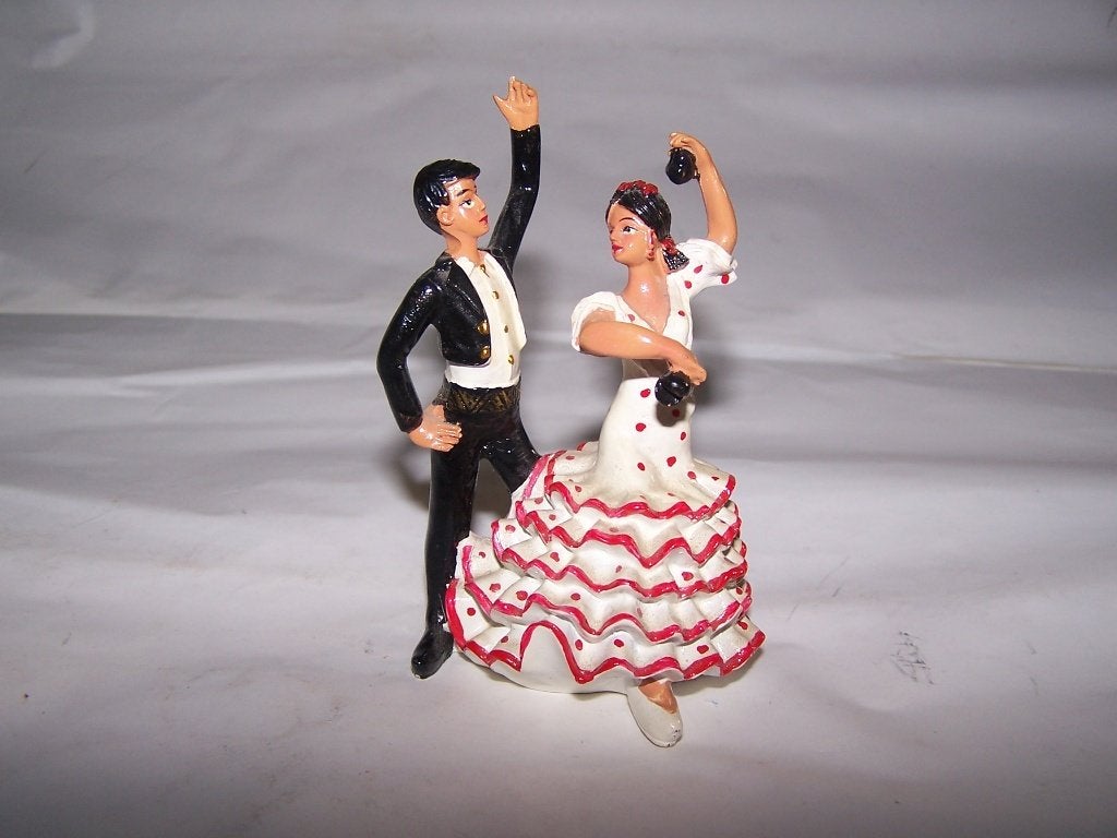 Klein keramische beeldengroep Flamenco dansers. H. 10cm.Nwst, Ophalen of Verzenden, Zo goed als nieuw, Mens