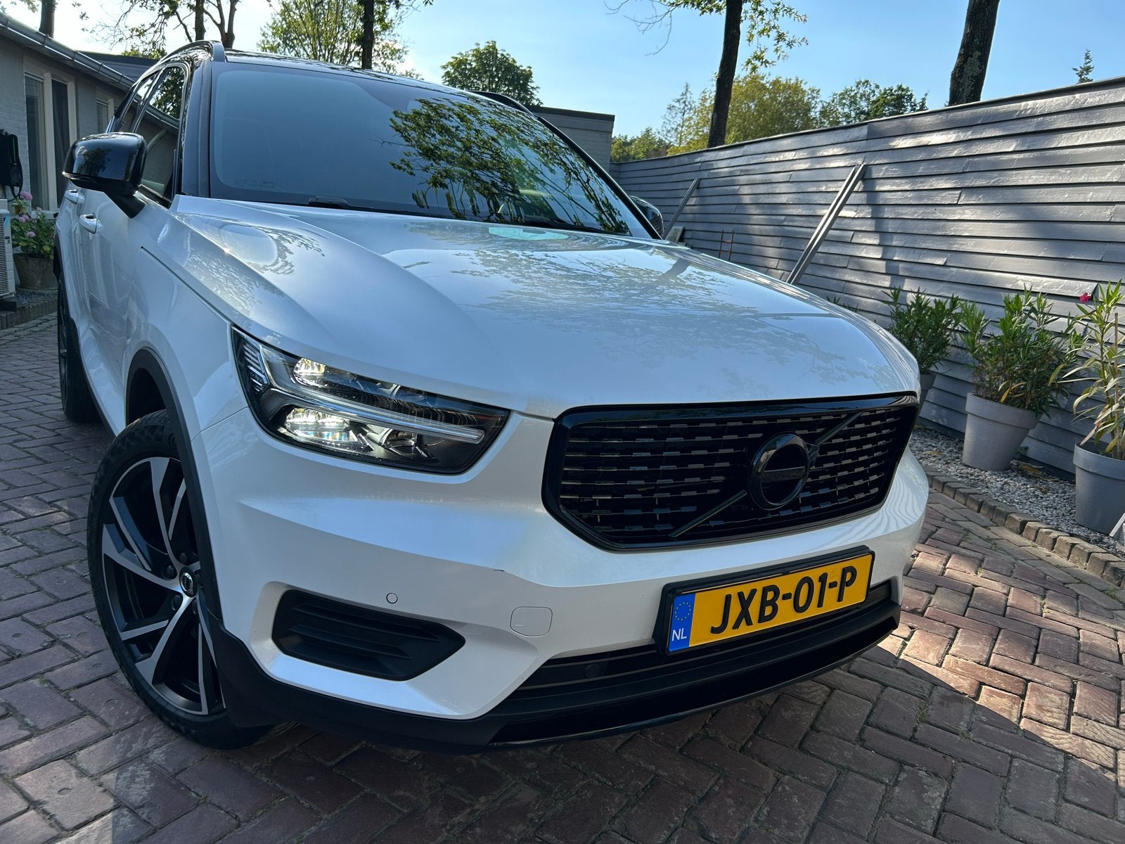Volvo XC40 T5 Twin Engine 262pk Geartronic 2020 Wit, 1800 kg, 1712 kg, 179 pk, Wit