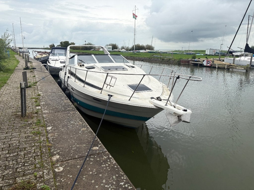 Foto 3 van BAYLINER CIERA 3055 MET 2x 204 PK  19.750,00