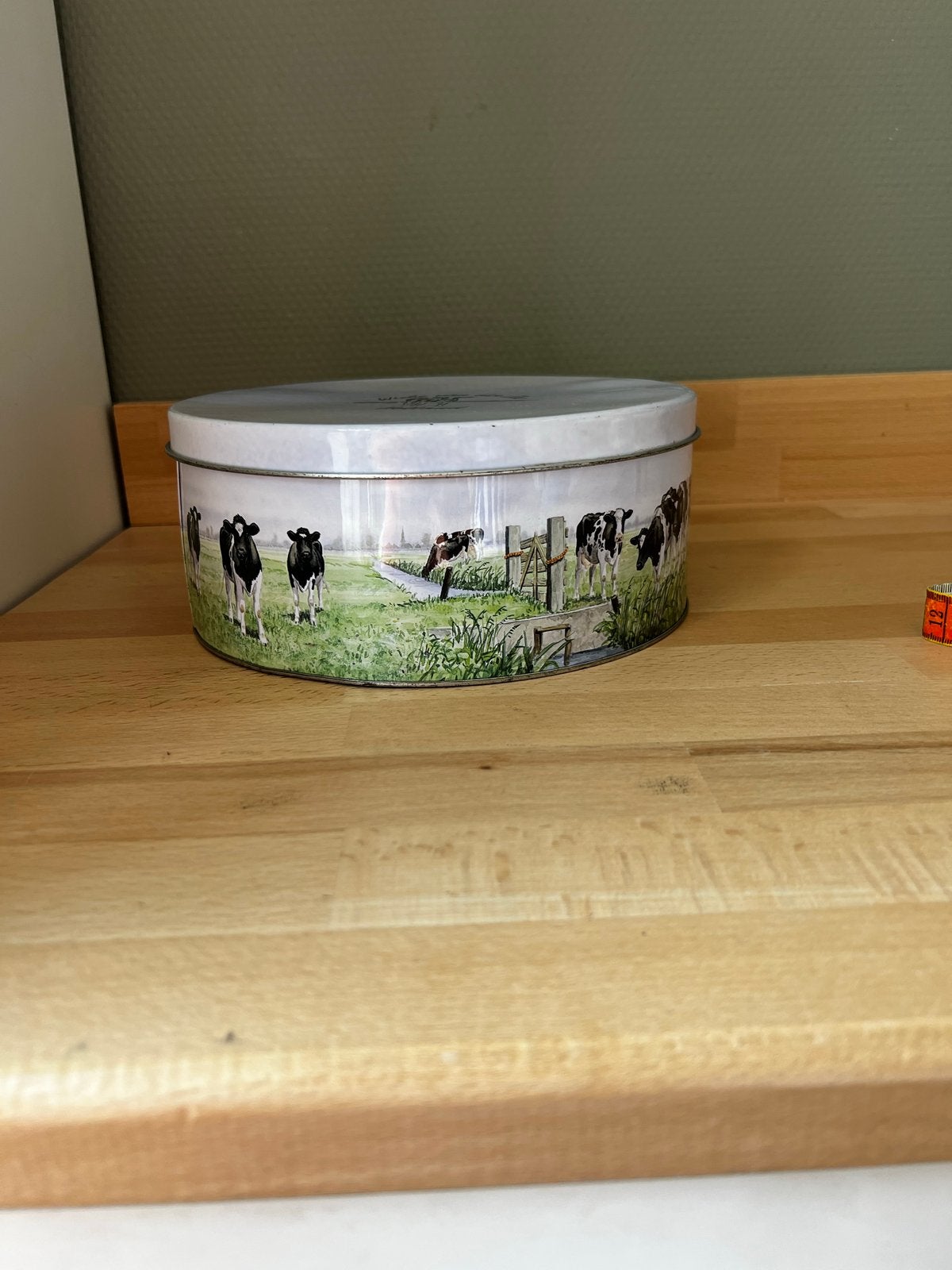 Wiebe van der Zee Koektrommel - Serie Nieuwe Buren, Ophalen of Verzenden, Overige stijlen