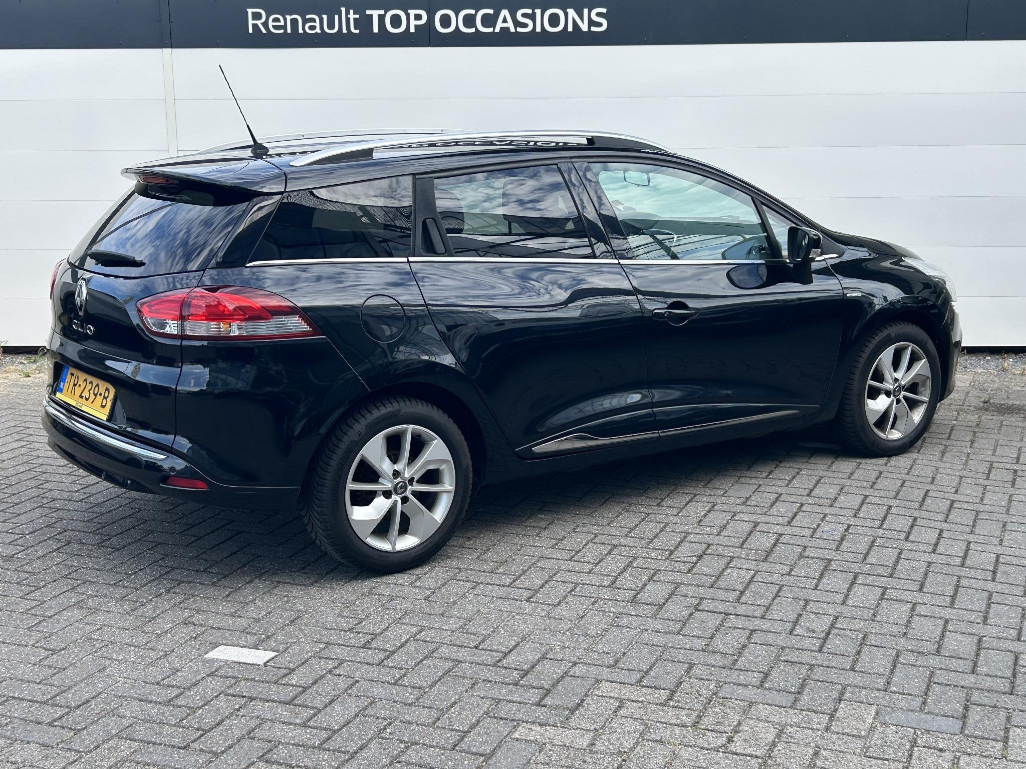 Renault Clio Estate 0.9 TCe Limited | Navigatie | Parkeersen, Auto's, 898 cc, Gebruikt, 580 kg, Met garantie (alle)