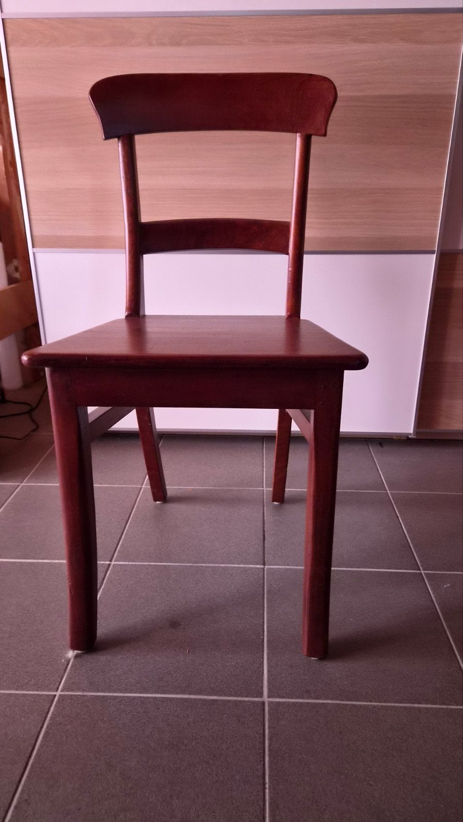 8 Stuks Houten stoel met rugleuning, Huis en Inrichting, Bruin, Ophalen of Verzenden, Zo goed als nieuw, Vijf, Zes of meer stoelen