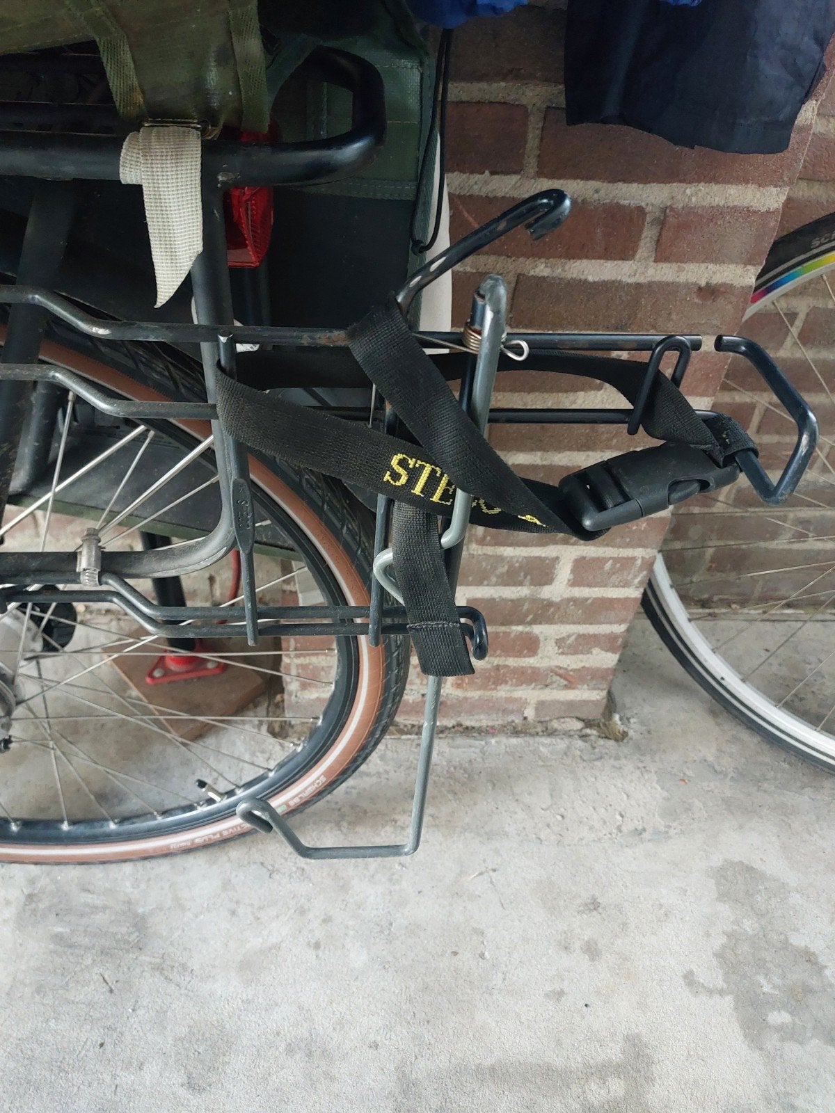 Steco buggydrager voor op bagagedrager, Fietsen en Brommers, Fietsaccessoires | Buggydragers, Ophalen, Gebruikt