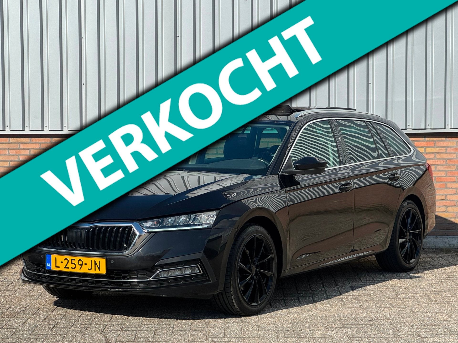 Skoda Octavia Combi 1.0 e-TSI Business Edition Plus Panorama, Adaptive Cruise Control, Gebruikt, Euro 6, 3 cilinders