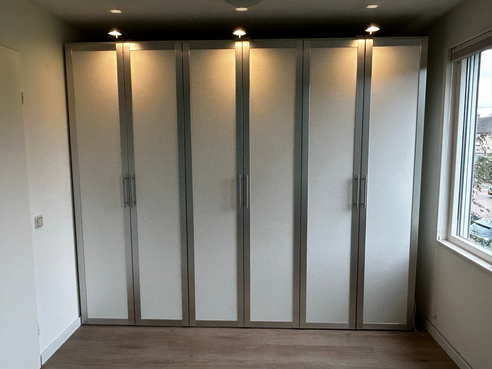 Grote kledingkast met lades en hangruimte, Ophalen, Overige materialen, Gebruikt, 200 cm of meer