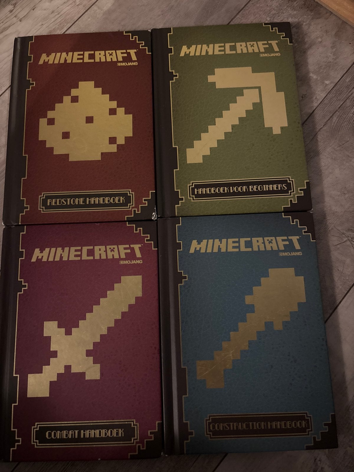 Minecraft Handboeken Set - Redstone, Beginners, Combat, Bouw, Ophalen of Verzenden, Gelezen, Non-fictie