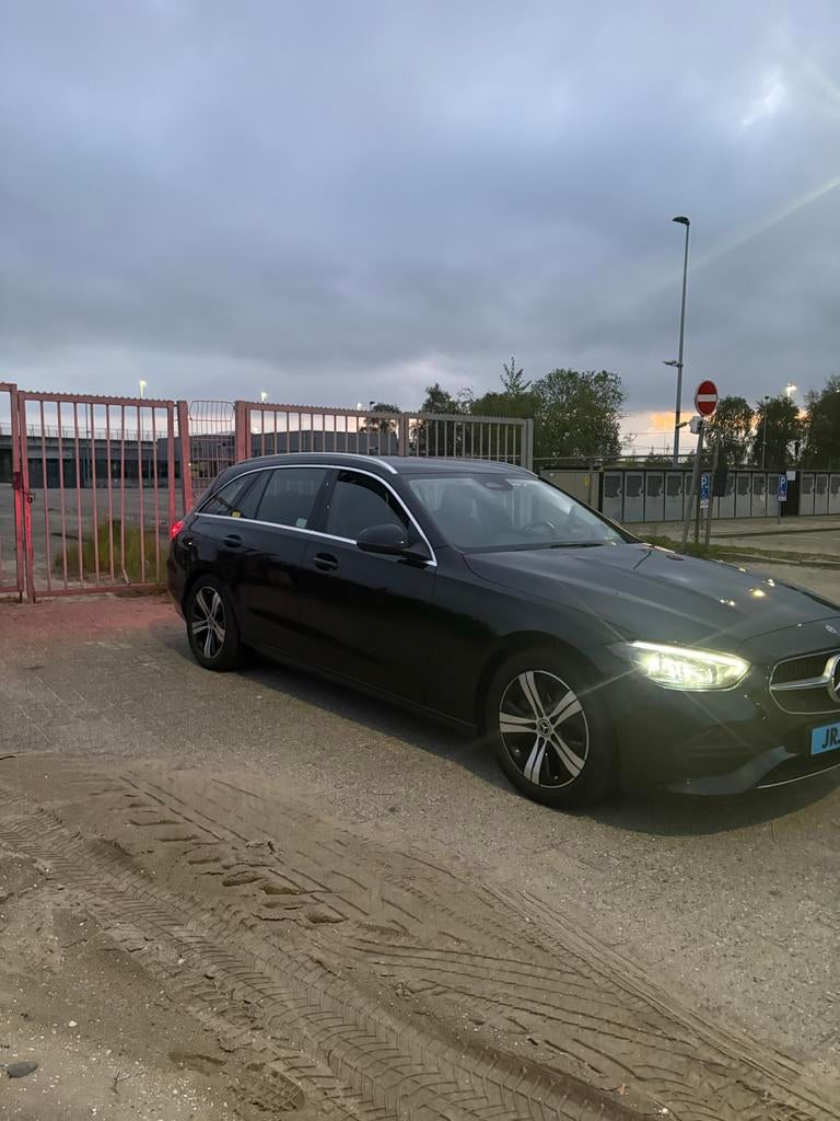 Mercedes-Benz C-Klasse C200 d 163pk 9G-TRONIC 2022 Zwart, Achterwielaandrijving, 1800 kg, 4 cilinders, Dealer onderhouden