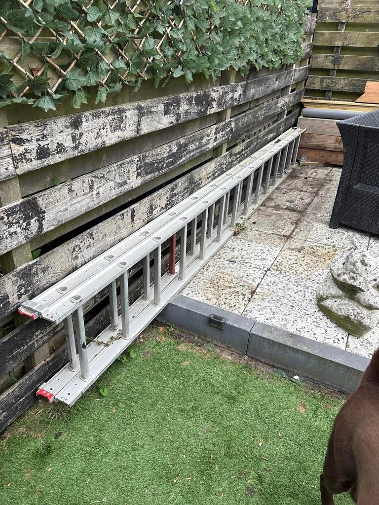 Afgekeurde aluminium ladder 2x3,5 meter (oud ijzer), Doe-het-zelf en Verbouw, Ladders en Trappen, Ophalen, Gebruikt, Ladder, Opvouwbaar of Inschuifbaar