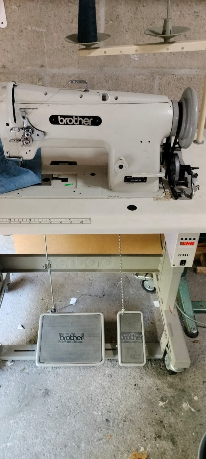 Brother Drievoudige Transport Naaimachine - Zeer Goede Staat, Hobby en Vrije tijd, Ophalen, Industrieel, Brother, Naaimachine