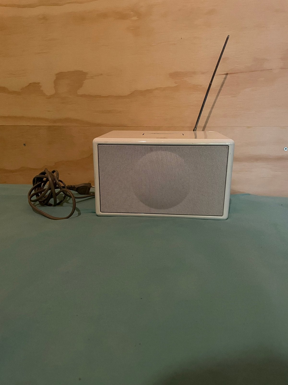 Geneva Sound System Model S Radio - Wit, Ophalen of Verzenden, Gebruikt, Radio