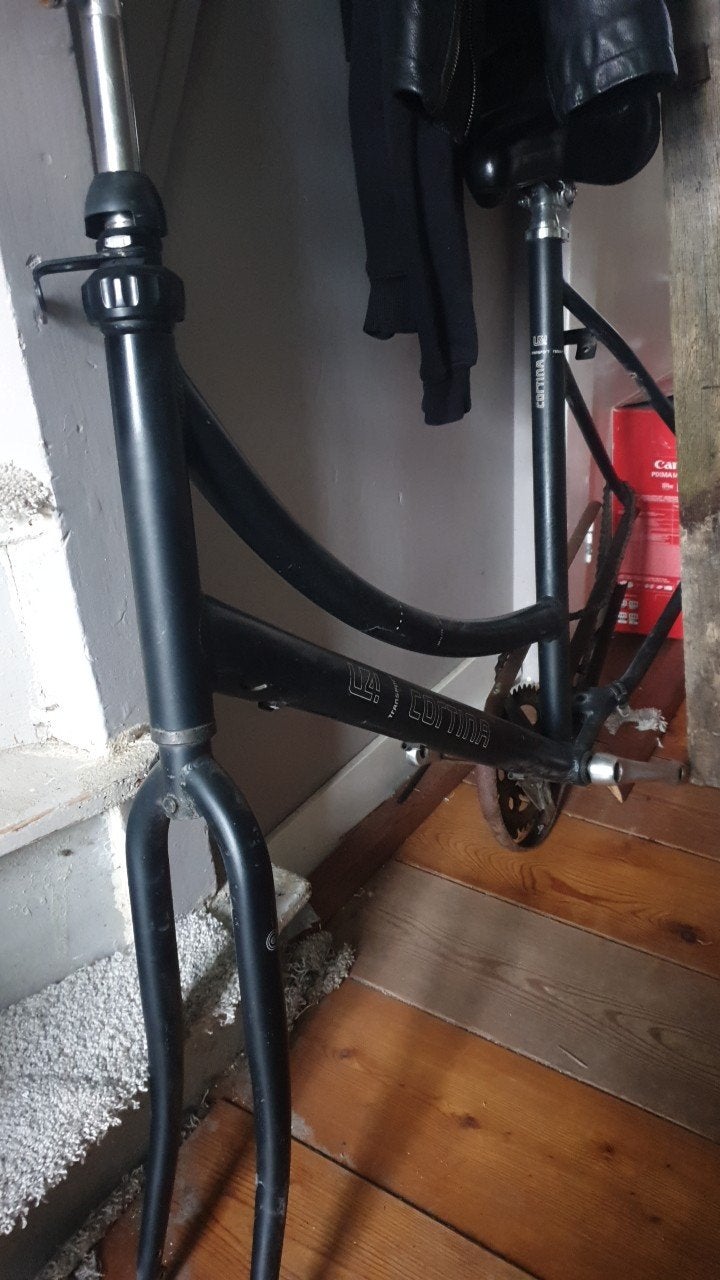 oud ijzer: La Contina fietsframe met voorvork en zadelpen, Fietsen en Brommers, Ophalen, La Contina, Frame, Gebruikt