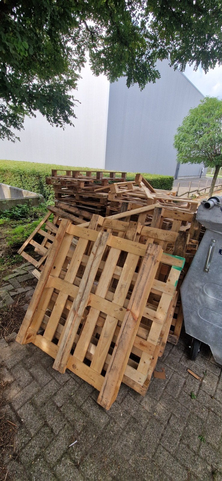 Gratis houten pallets af te halen in Duiven, Ophalen, Gebruikt