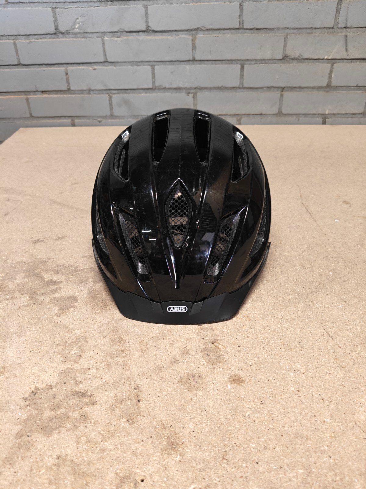 ABUS Fietshelm Zwart - NTA 8776 - Lichte krasjes, Fietsen en Brommers, Gebruikt, Overige maten, Ophalen of Verzenden, ABUS