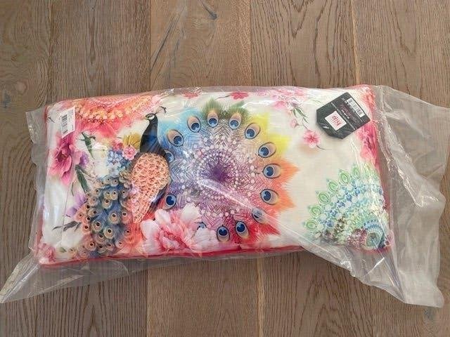 Fleurig sierkussen kussen HIP. Pauw / Mandala motief. NIEUW., Huis en Inrichting, Ophalen, Nieuw, Rechthoekig