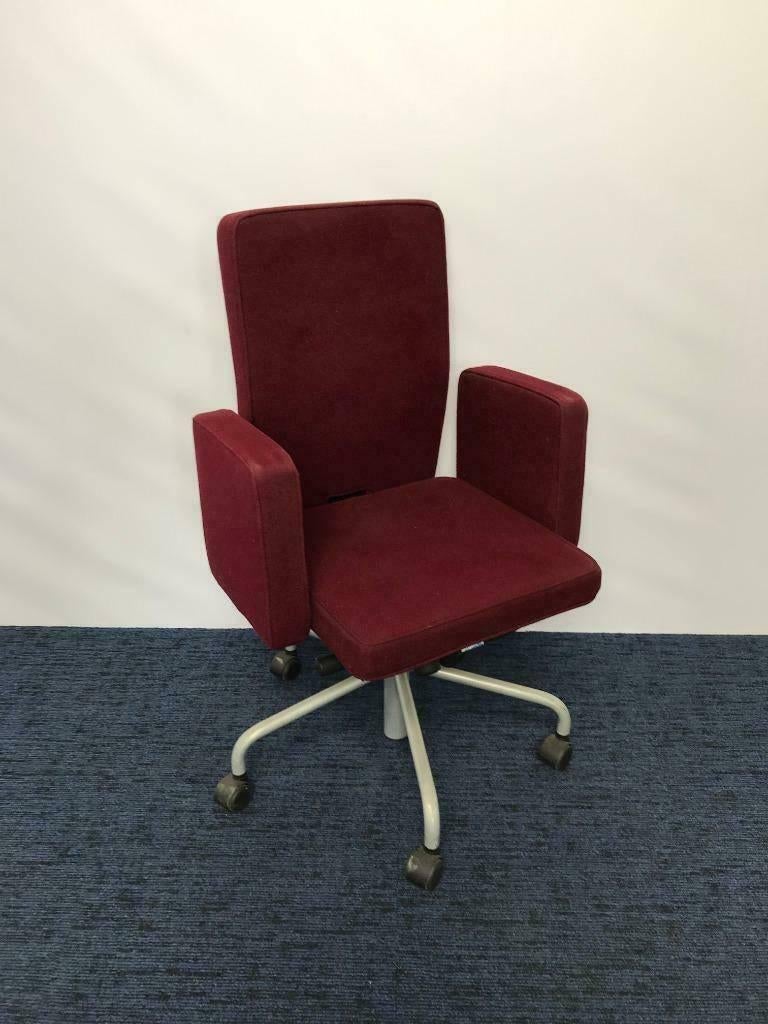 2 x Bulo Pub & club vergaderstoelen / bureaustoelen