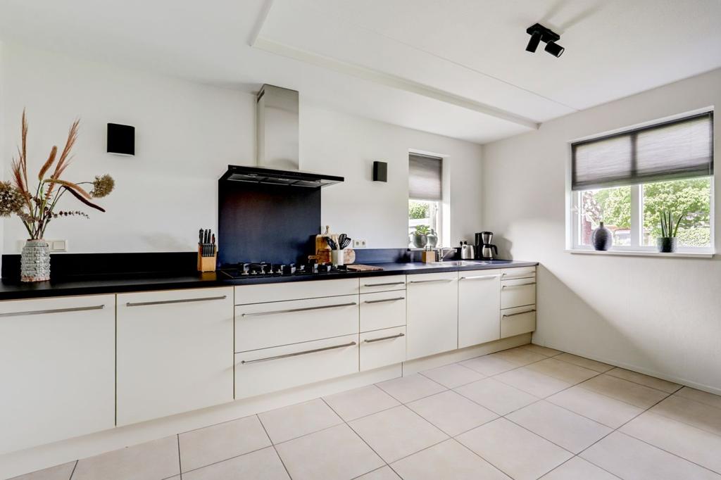 Nette Blum keuken met hoogwaardige Atag apparatuur, Ophalen, Gebruikt, Wit, Overige typen