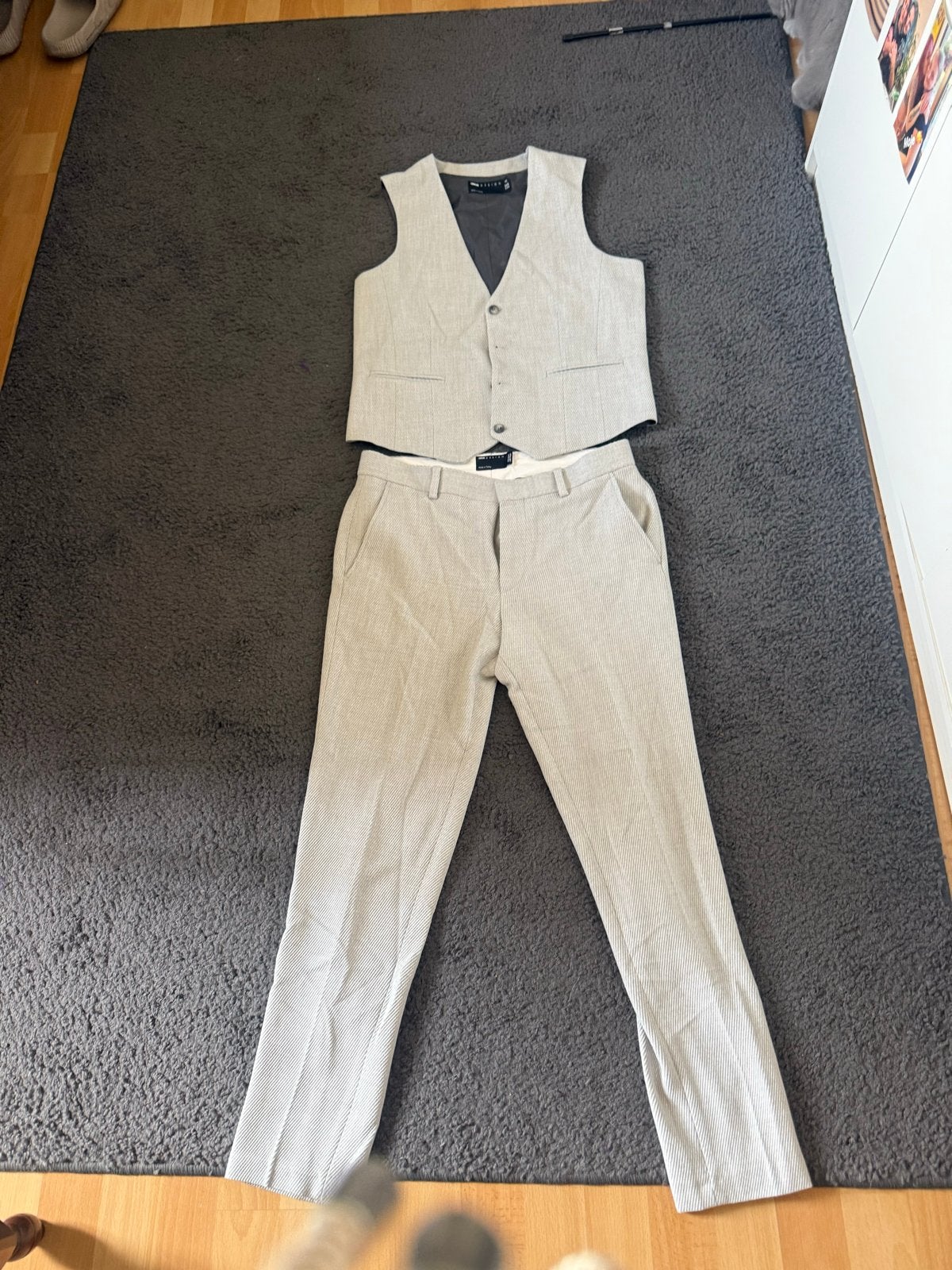 ASOS DESIGN Gilet en Pantalon - Nieuwstaat, Kleding | Heren, Kostuums en Colberts, Ophalen of Verzenden, Zo goed als nieuw, Maat 48/50 (M)