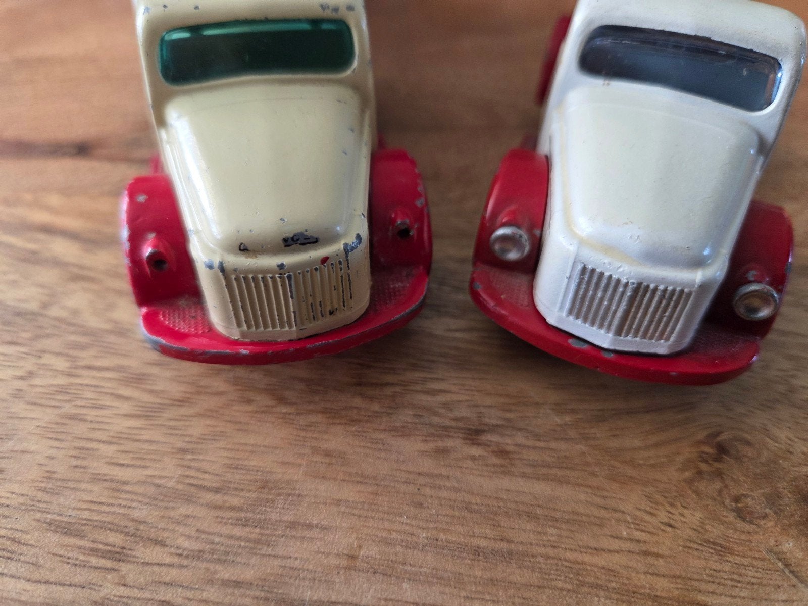 GEZOCHT, voor volvo n86 koplampen!!, Hobby en Vrije tijd, Modelauto's | 1:50, Ophalen of Verzenden, Gebruikt, Bus of Vrachtwagen