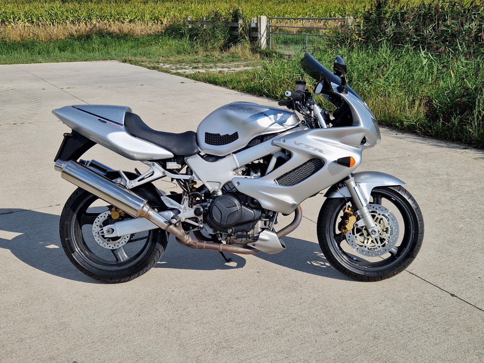 Honda VTR 1000 -, Motoren, Motoren | Honda, Handvatverwarming, 2 cilinders, Gebruikt, 1000 cc