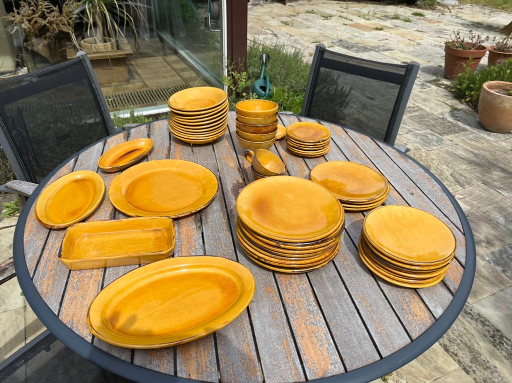 Zuid-Frans aardewerk servies, Ophalen