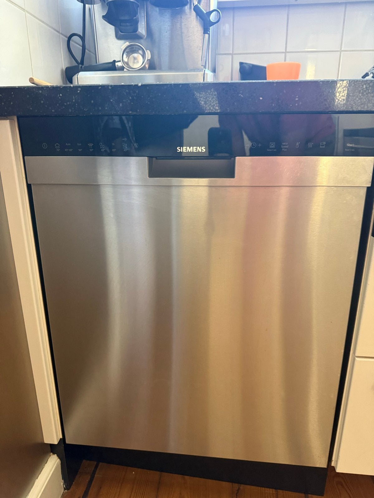 Siemens vaatwasser met besteklade - slechts 2 jaar oud, Witgoed en Apparatuur, Vaatwasmachines, Ophalen, Zo goed als nieuw, Inbouw