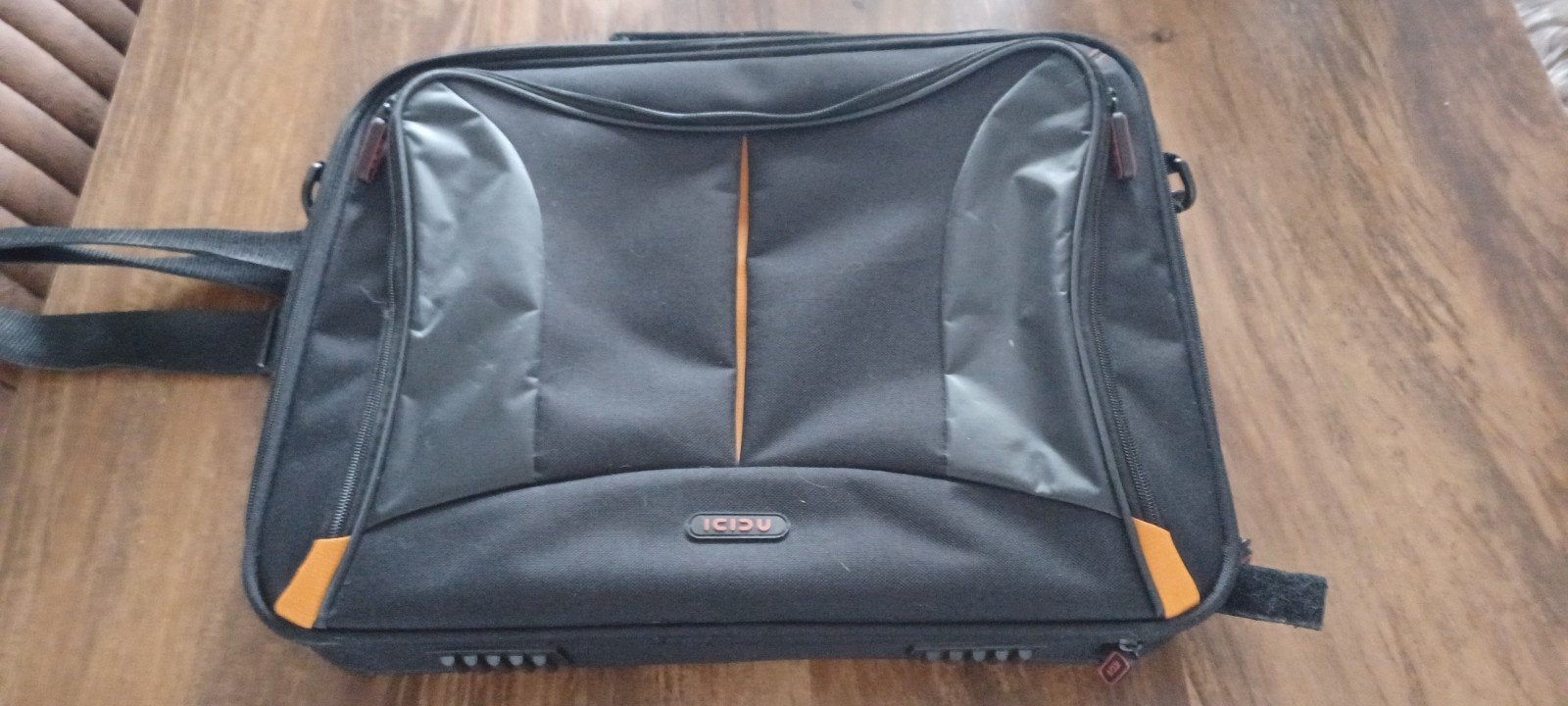 Laptoptas / Schoudertas - Zwart met Oranje Details, Computers en Software, Ophalen, Gebruikt, Overige typen