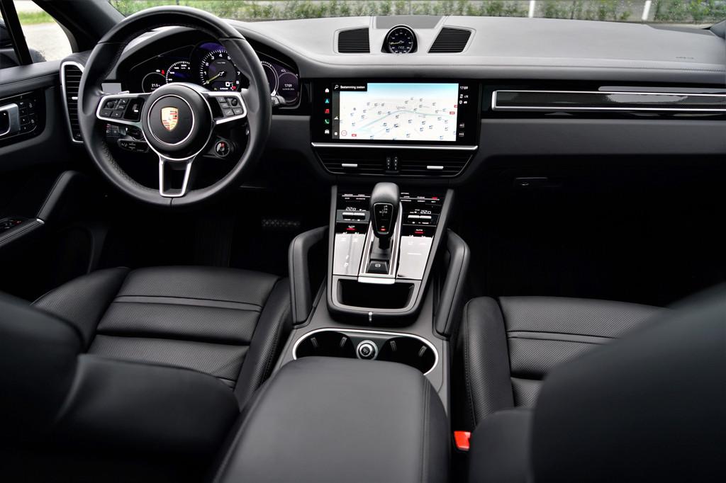 Porsche Cayenne Coupé 3.0 E-Hybrid SportDesign Krijt Pano T, Automaat, Cayenne, Gebruikt, Zwart
