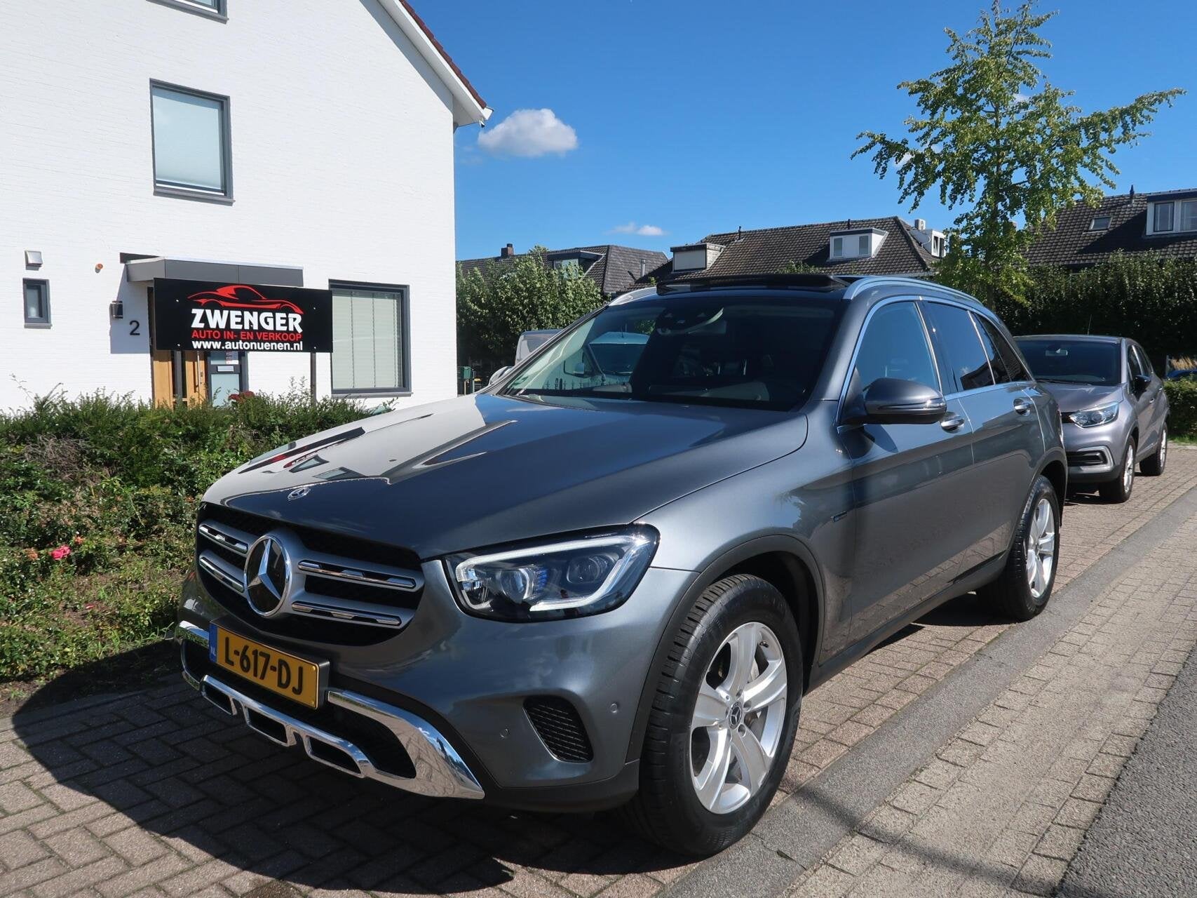 Mercedes GLC-klasse 300e 4MATIC PANORAMADAK|TREKHAAK|HEAD-UP, Automaat, Gebruikt, 4 cilinders, 320 pk