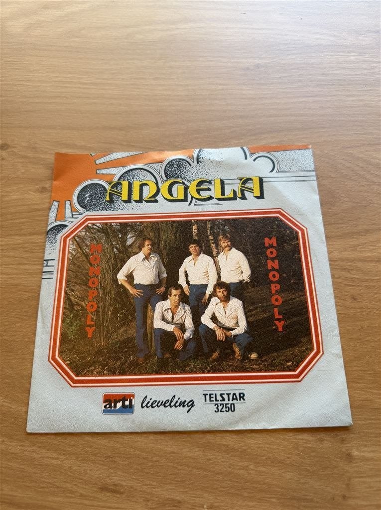 Angela - lieveling, Ophalen of Verzenden, Zo goed als nieuw, Pop