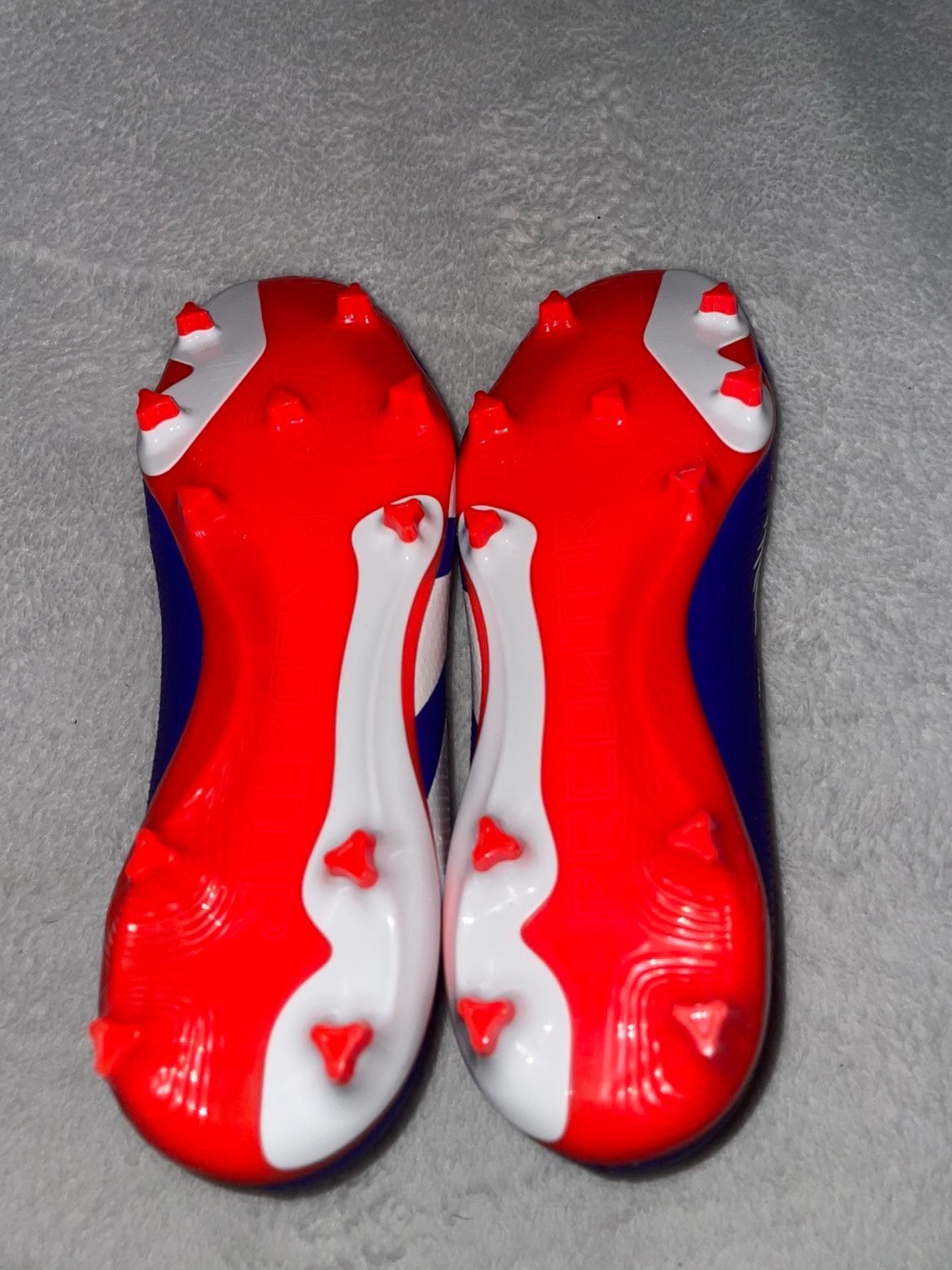 Kinder voetbalschoenen (adidas, Maat XS of kleiner, Ophalen of Verzenden, Zo goed als nieuw, Schoenen