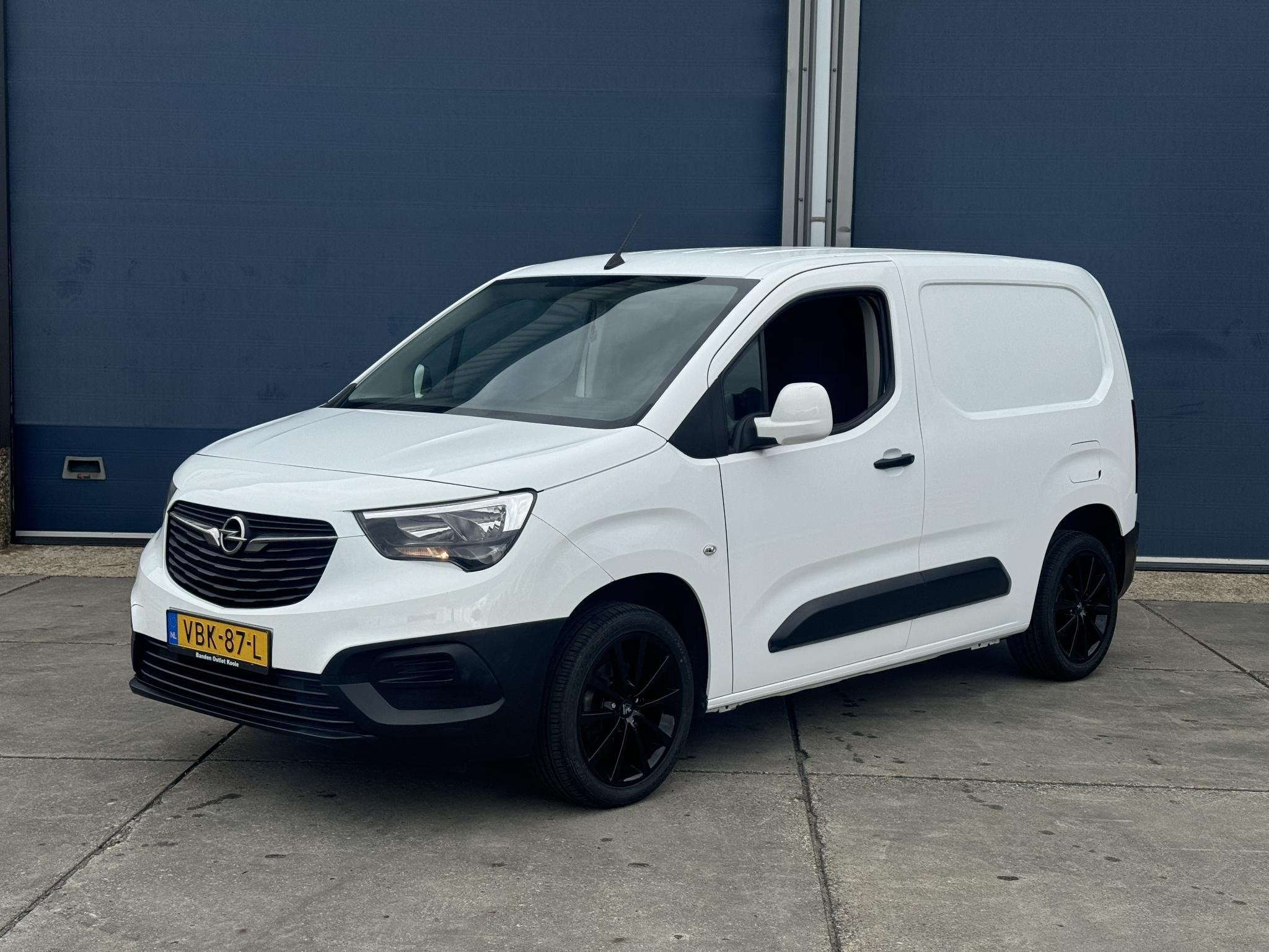Opel Combo 1.5D L1H1 Edition AIRCO / CRUISE CONTROLE / EURO, Voorwielaandrijving, Stof, Gebruikt, 2500 kg