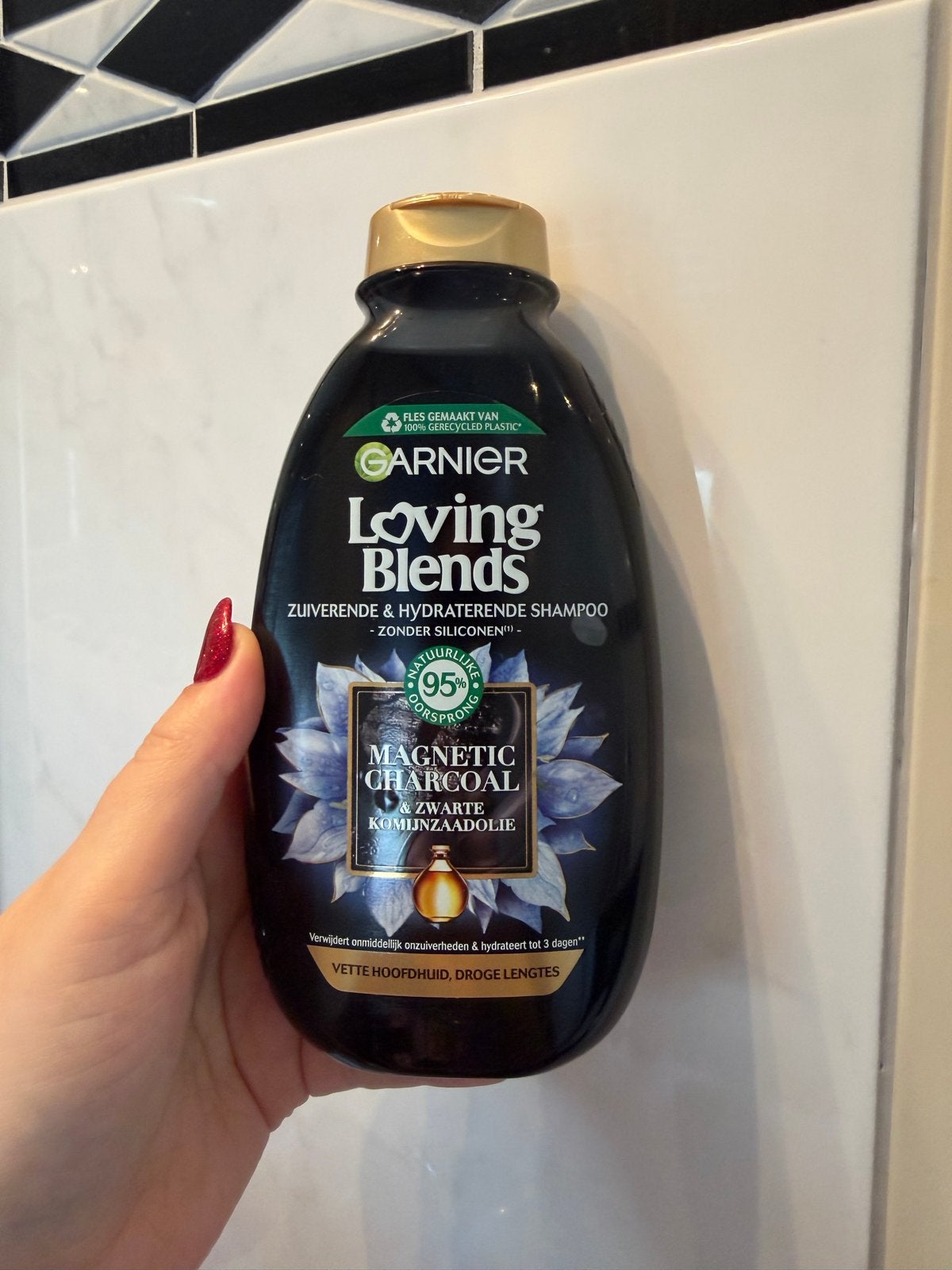 Nieuwe Garnier Loving Blends Magnetic Charcoal Shampoo, Ophalen of Verzenden, Nieuw, Shampoo of Conditioner