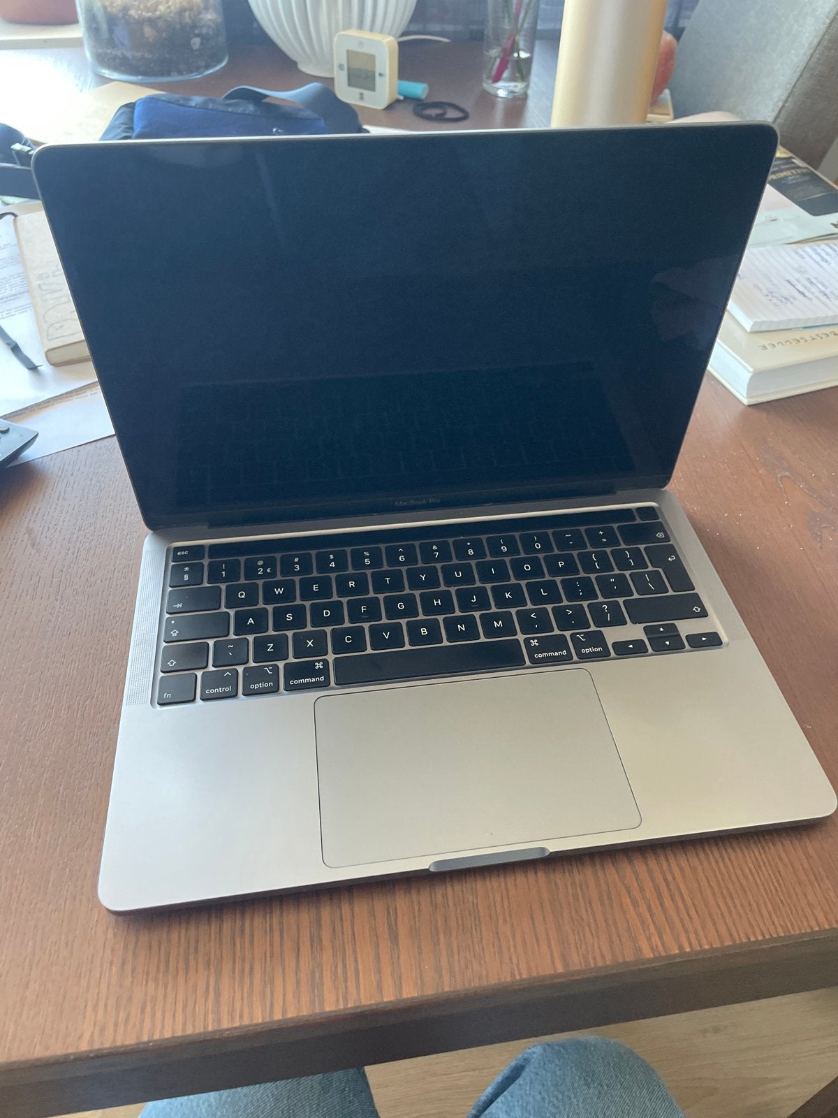 MacBook Pro 13 inch 2020 - defecte chip, Qwerty, 13 inch, Niet werkend, Onbekend