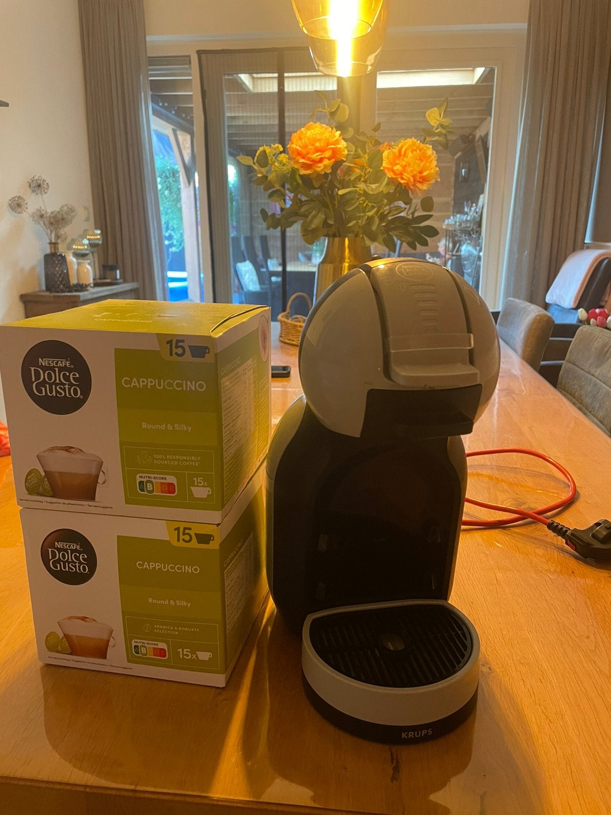 Dolce gusto koffiezetapparaat, Ophalen, Gebruikt, Koffiemachine, Koffiepads en cups