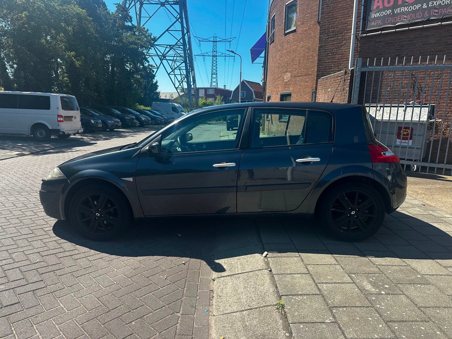Renault Mégane 2.0-16V Tech Line, 1998 cc, 135 pk, Gebruikt, 1225 kg